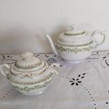 Service à thé  en porcelaine anglaise  , vert et or , antique