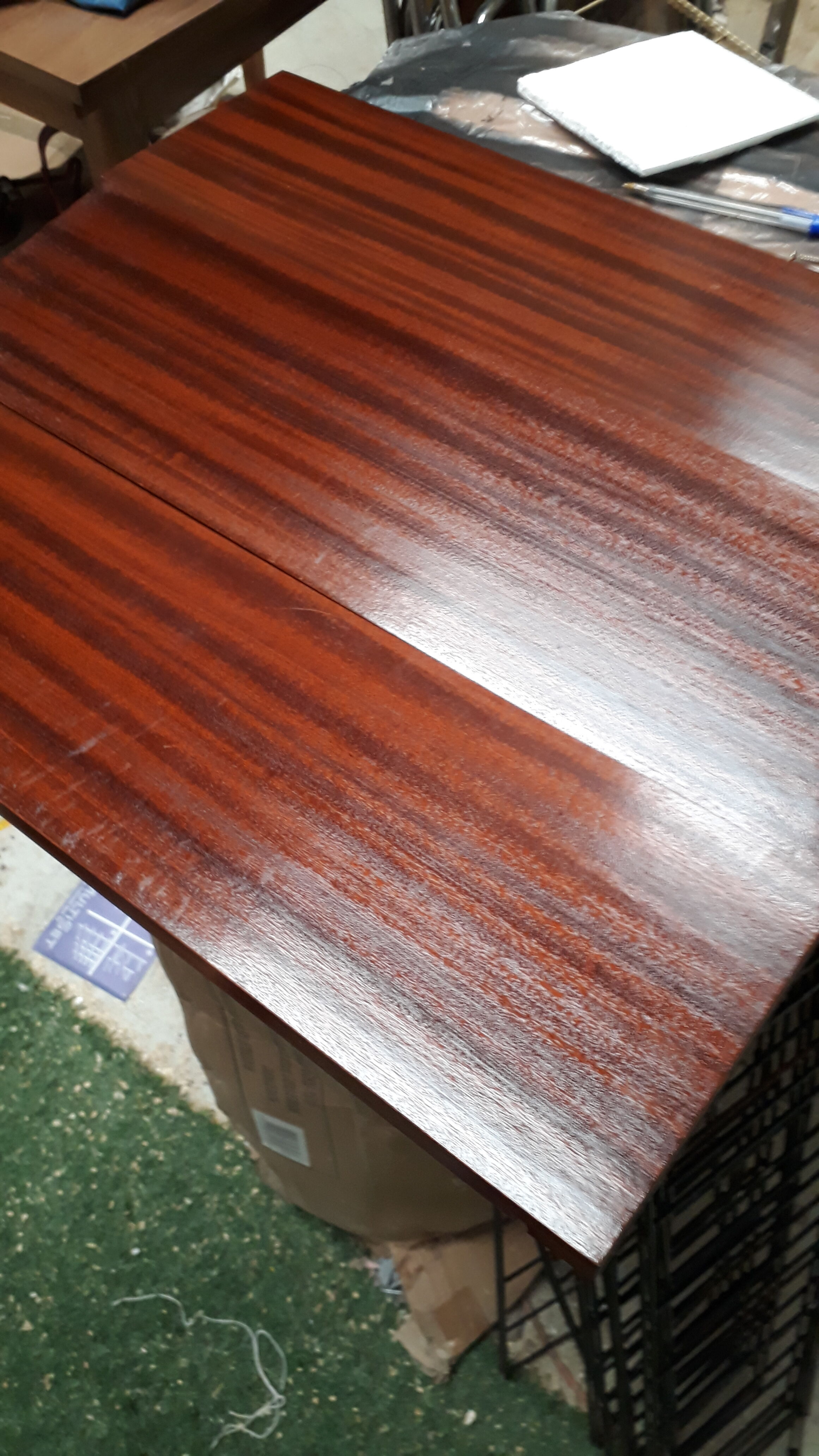 Scandinavian floor 1940 has 50 tomado, steel and 3 trays 65x19. Wooden mahogany plating