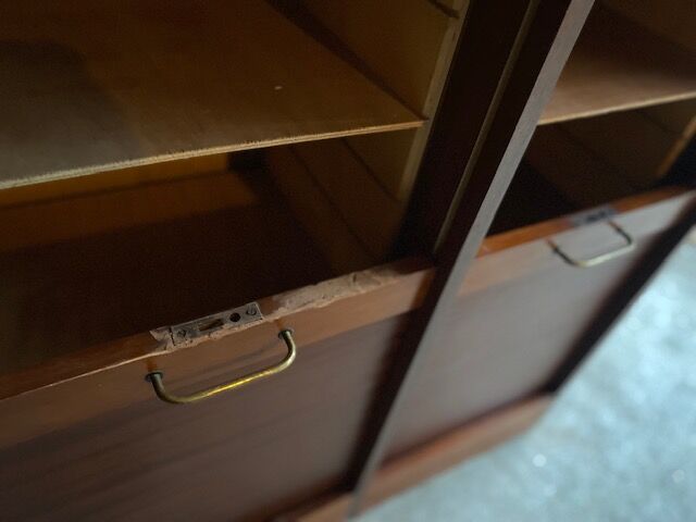 Double curtain filing cabinet