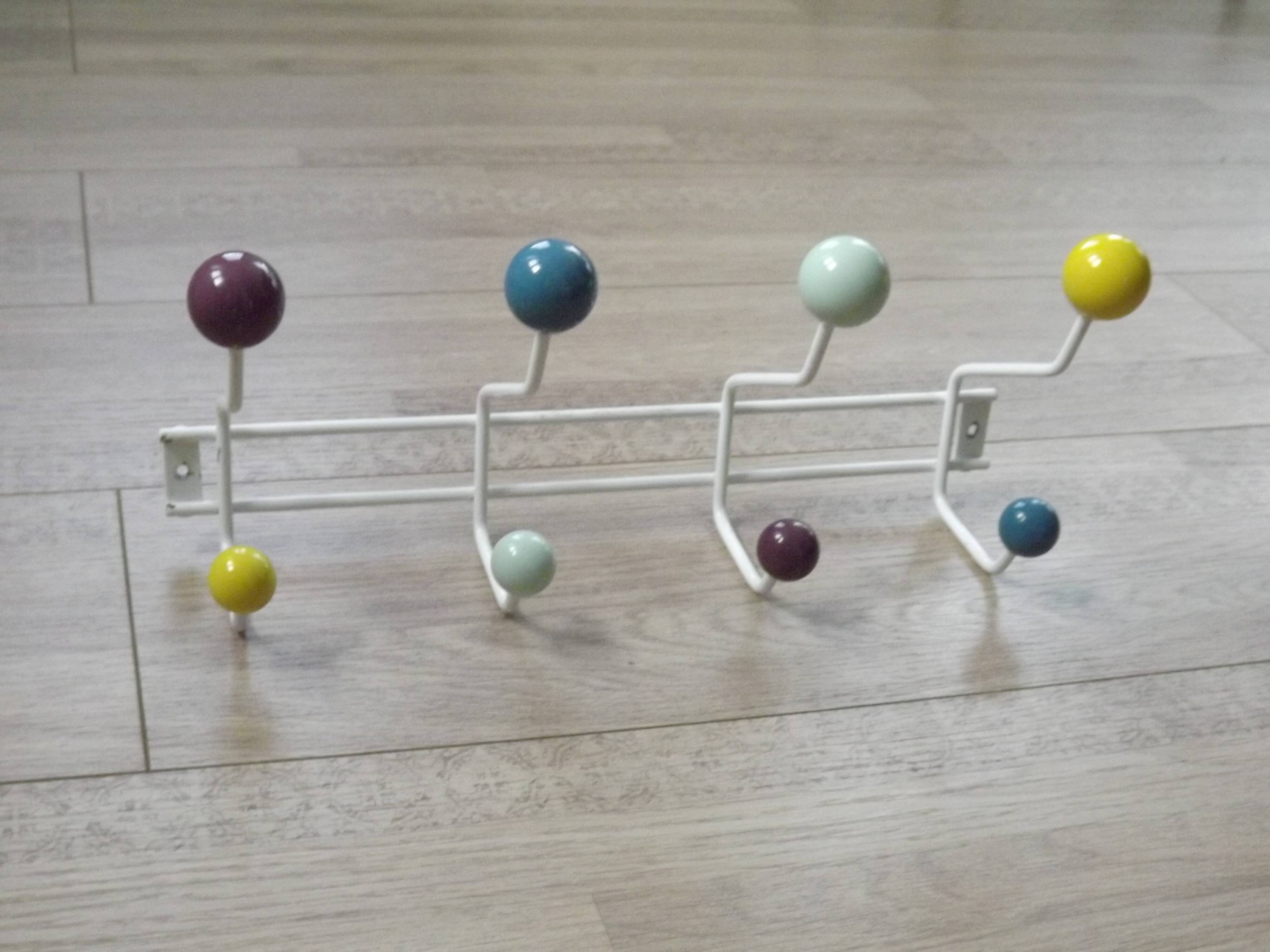Modern Sputnik Wall Coat/Hat Rack – Space Age Colorful Wall Hanger 5540