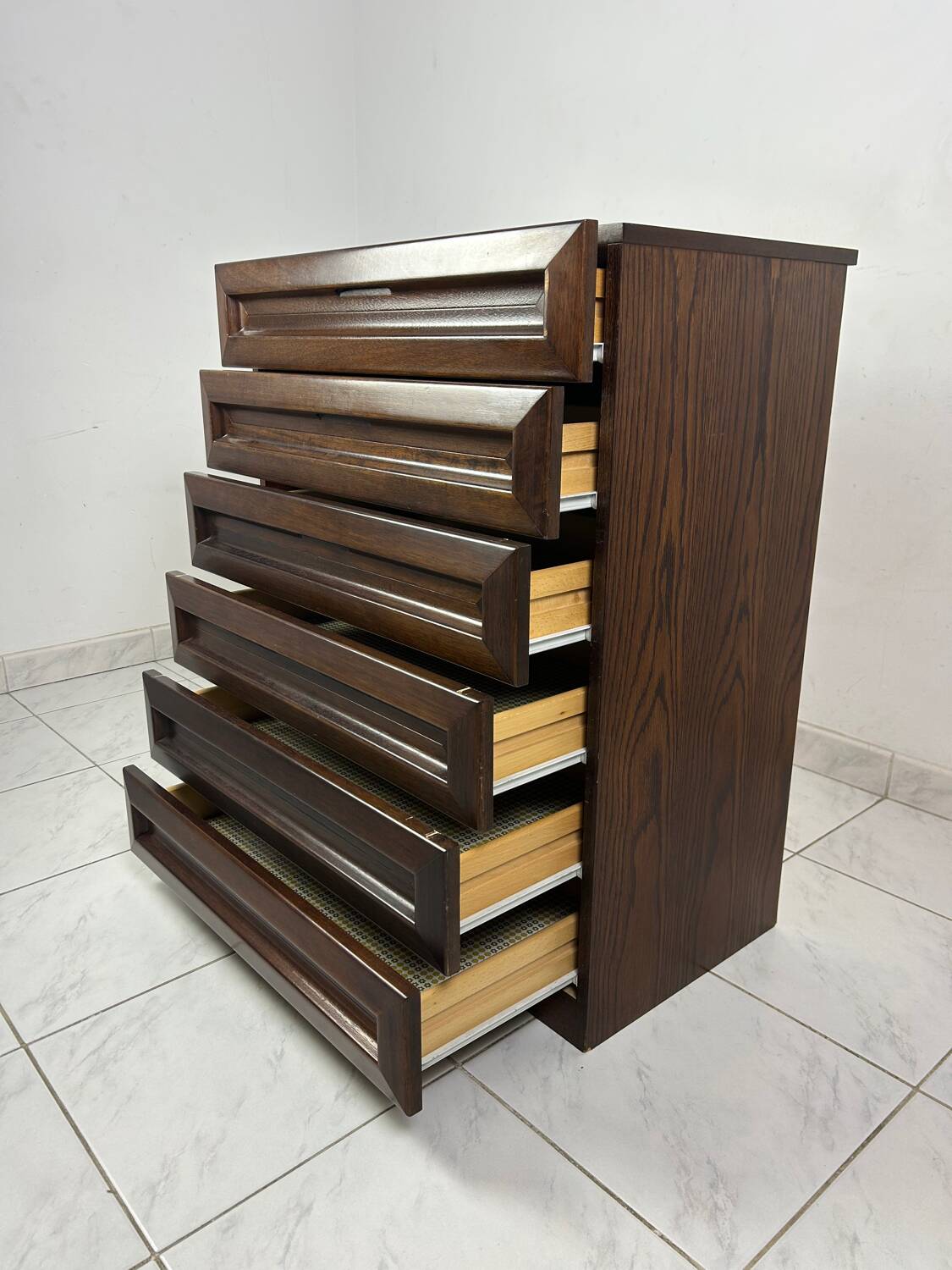Vintage chest of drawers 6 drawers