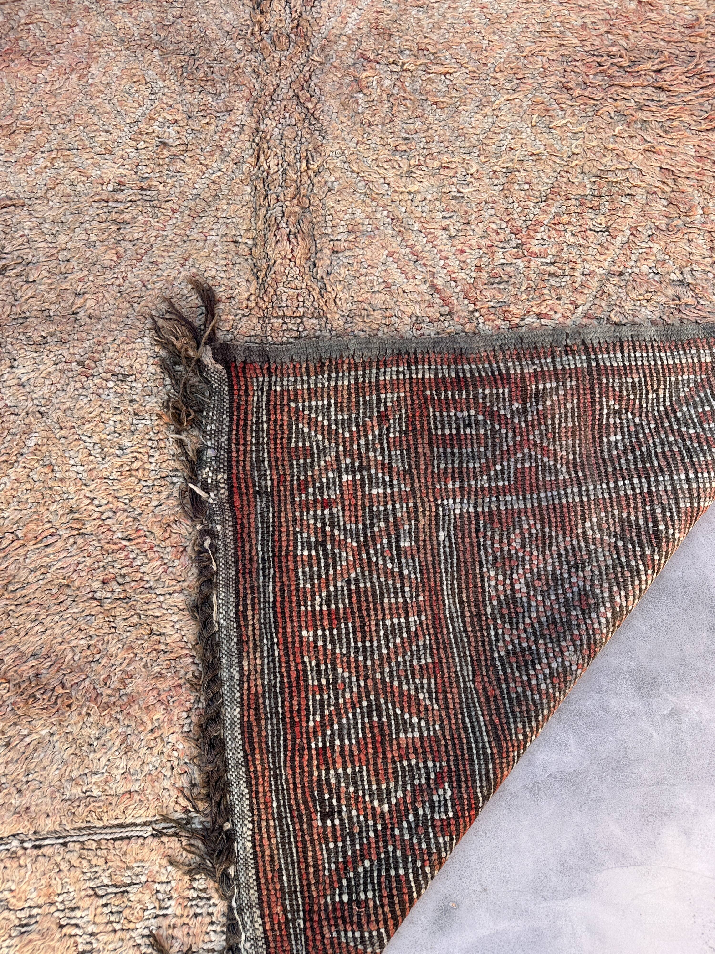 Moroccan rug Beni M'Guild beige - 314 x 192 cm