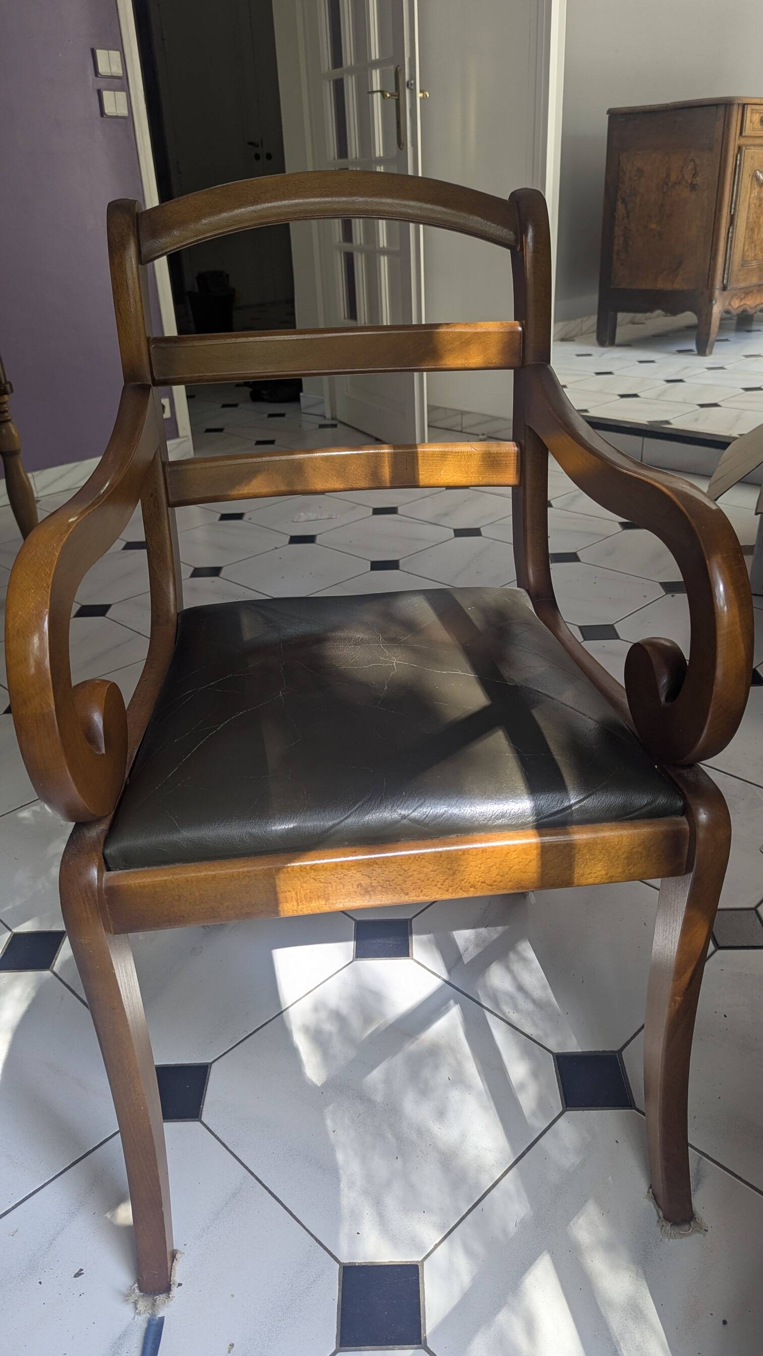 Fauteuil de bureau ancien style Directoire / Restauration en bois massif
