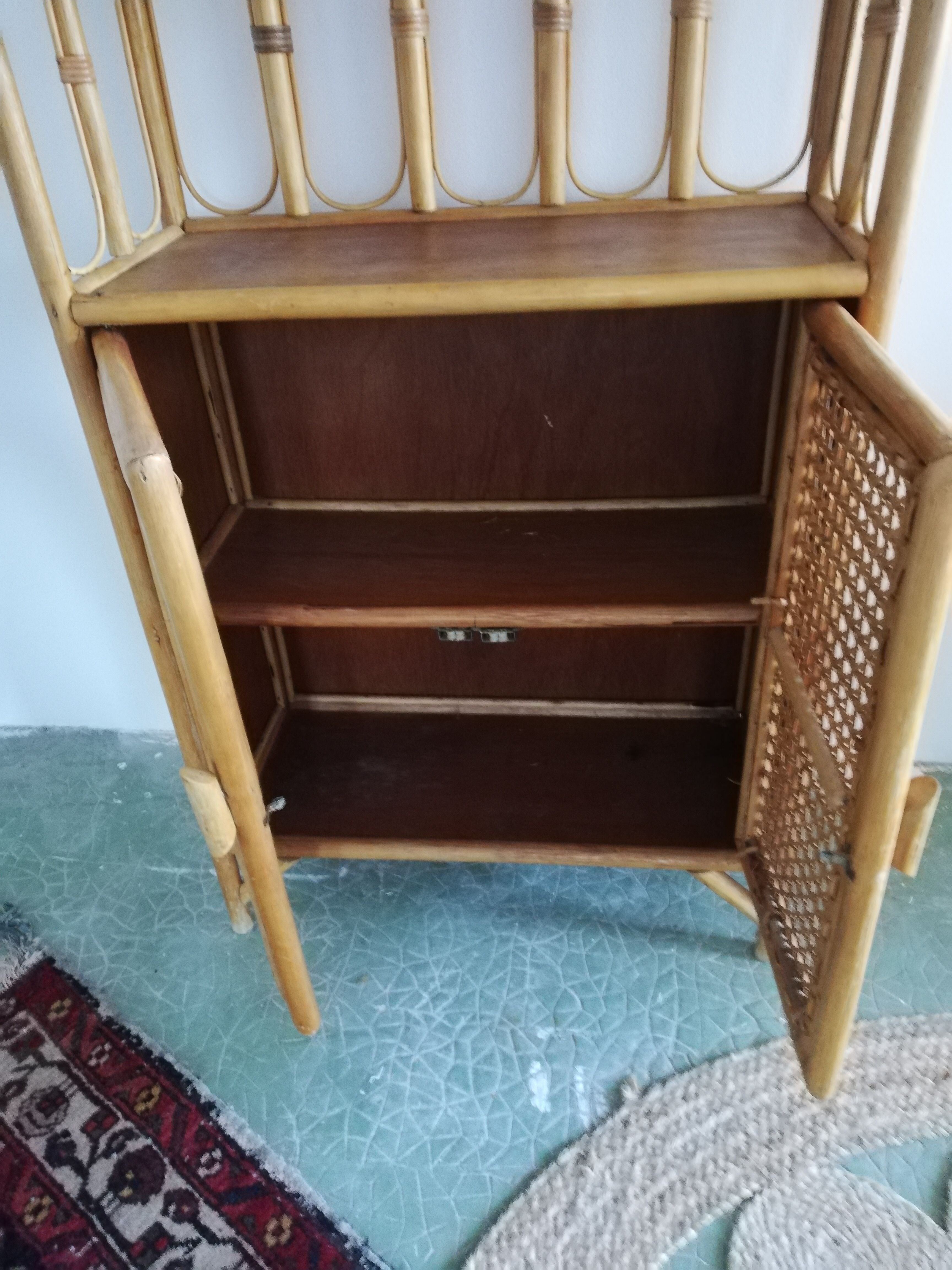 Vintage rattan sedal