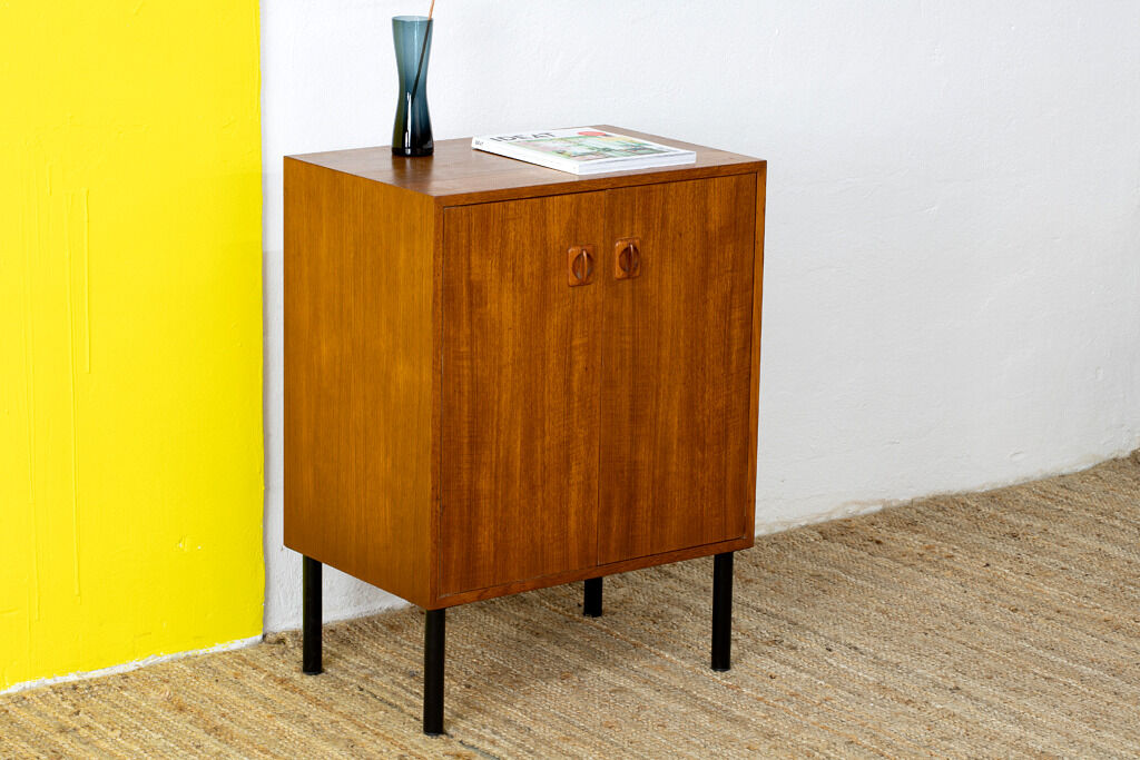 Scandinavian chest of drawers 60 cm