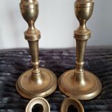 Paire de bougeoirs d'eglise en bronze