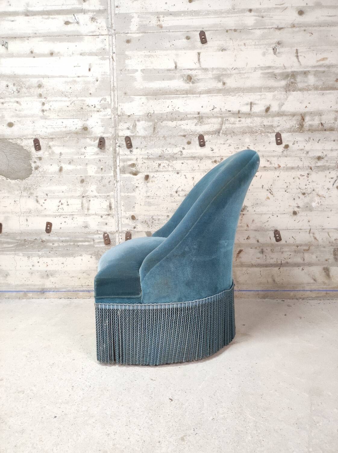 Blue toad armchair