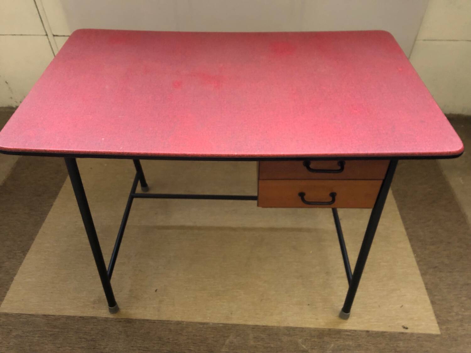 Small vintage desk from the 50s/60s