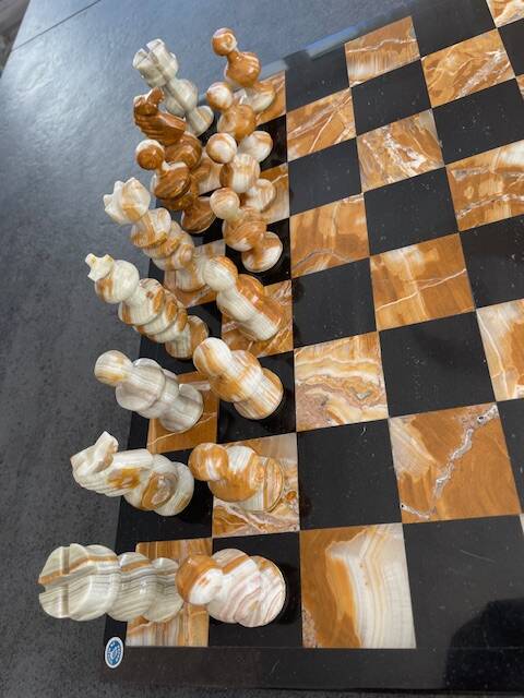 Mexican handcrafted chessboard. Made of stone. Mint condition. 40x40x1.4 cm. 6.5 kg.