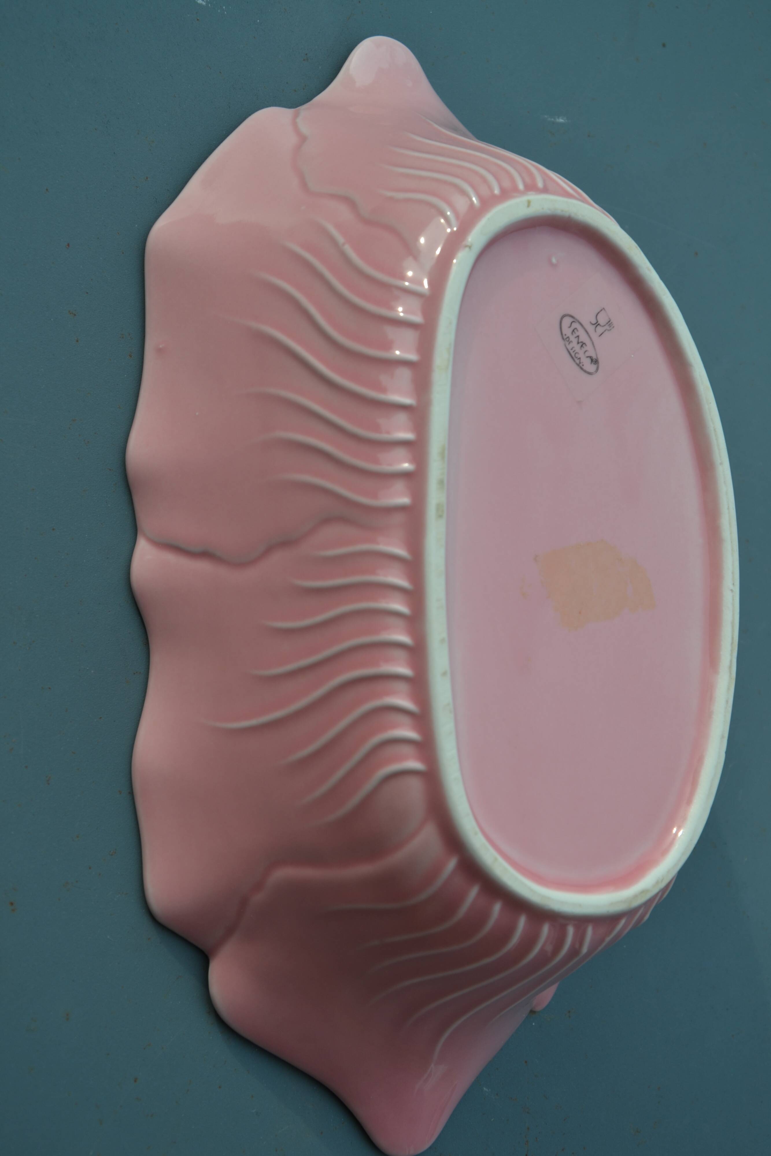 Rose-shaped ceramic bowl/deep plate.