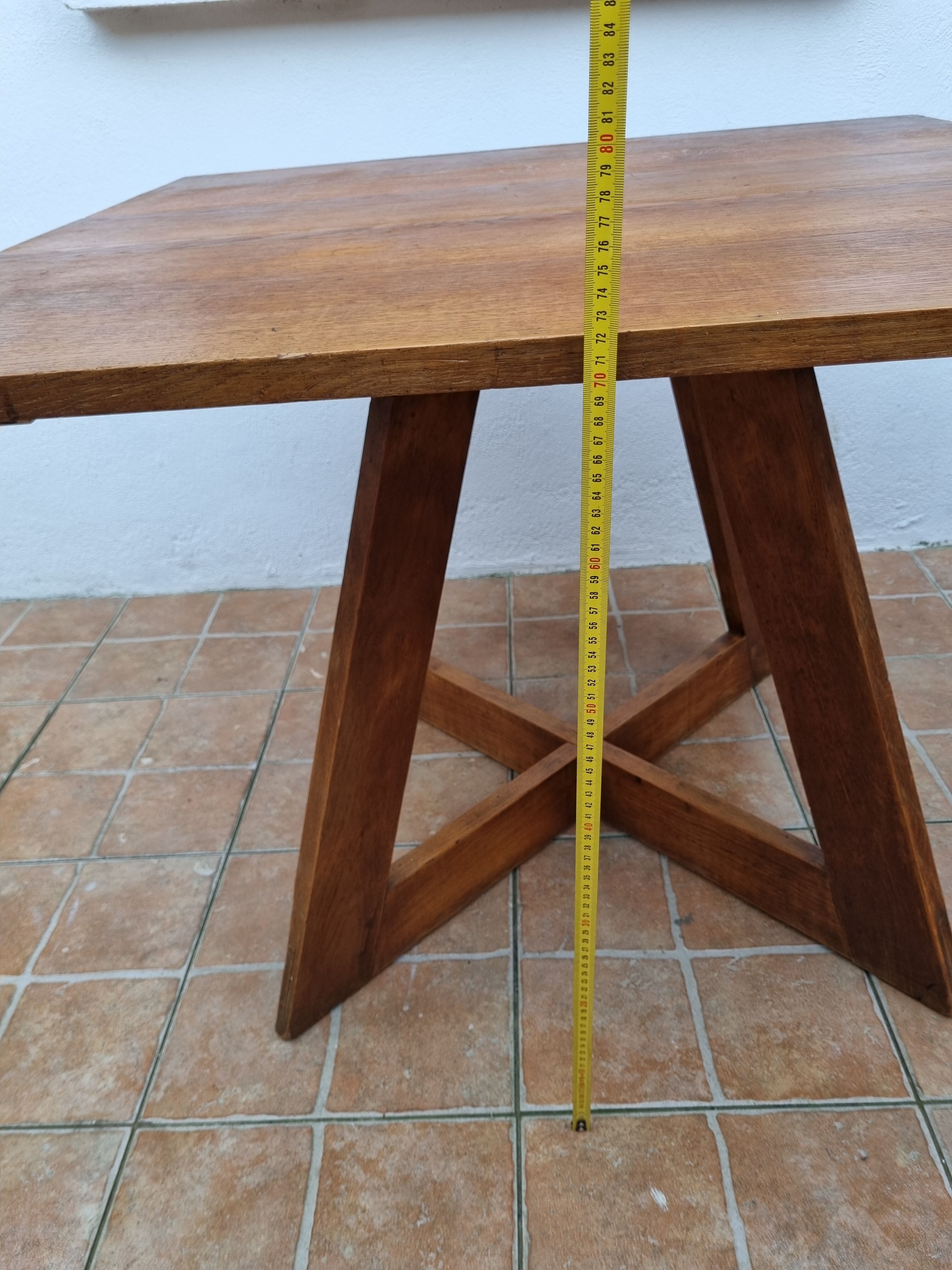 Square table in art deco style in oak, removable