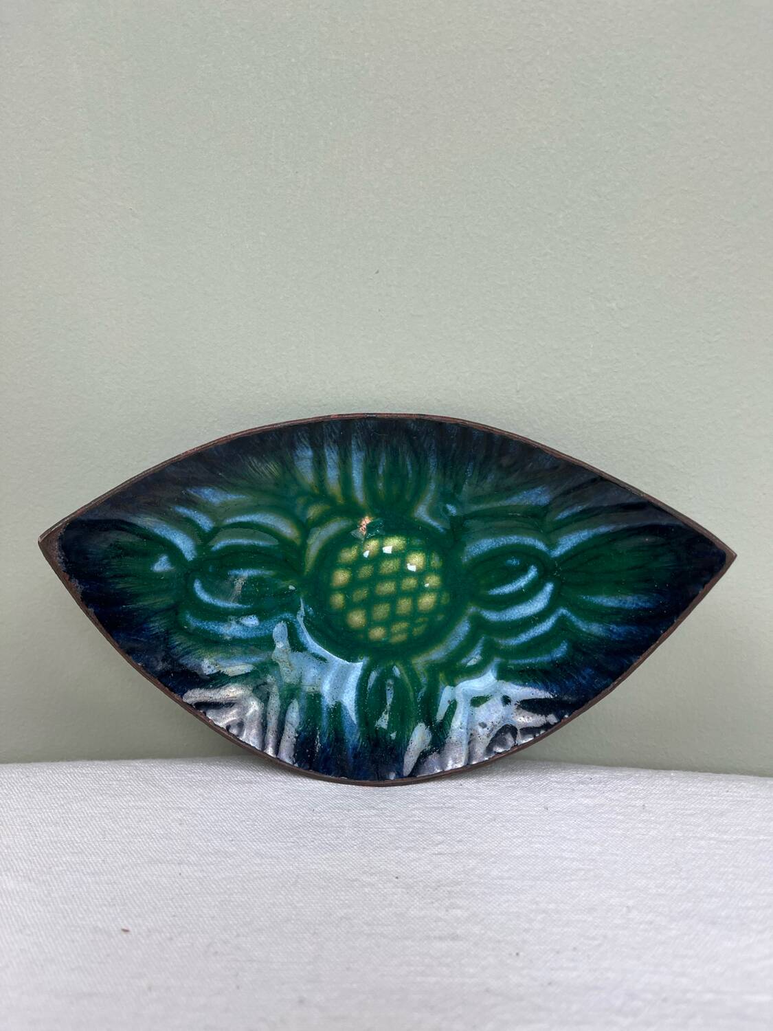 Enameled copper pocket emptier