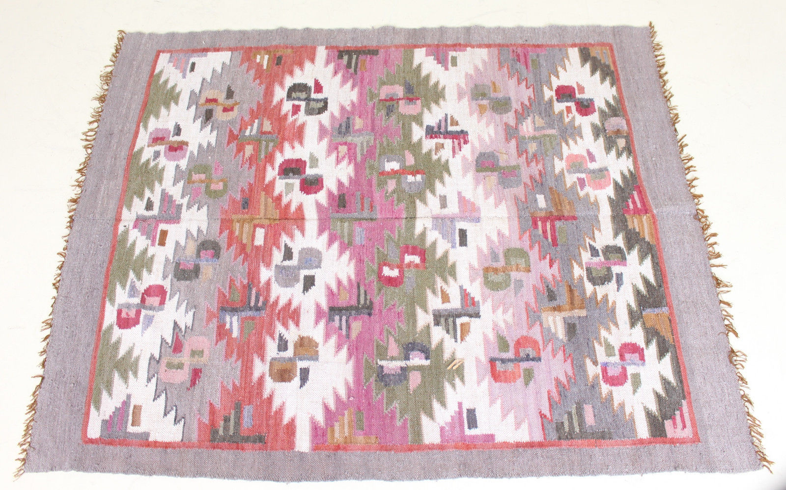 Persian carpet woven 148,5 x 115.8 cm wool