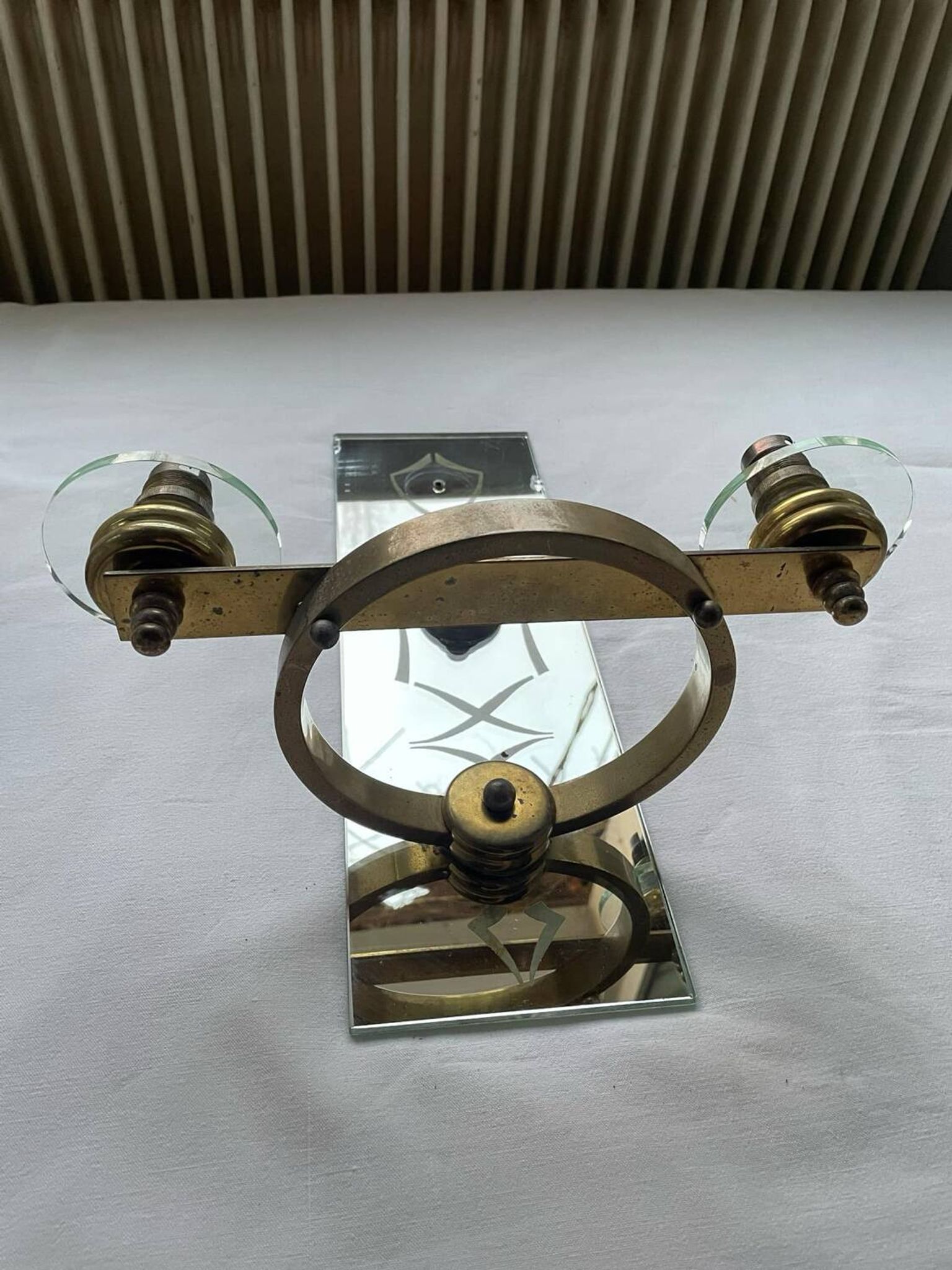 Pair of Italian art deco wall lights in mirror and brass, vintage, 1930s