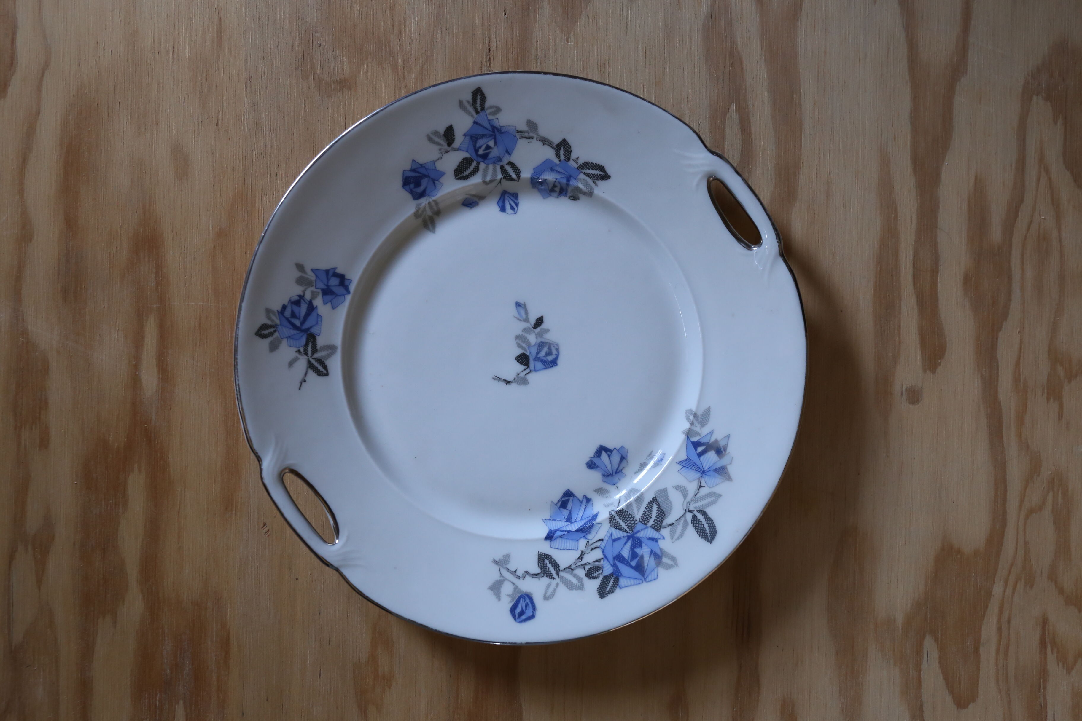 Porcelain dessert service