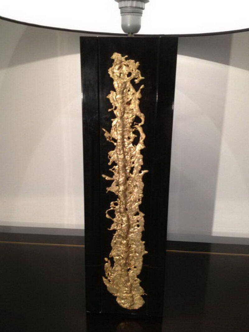 Large black lacquered lamp with gilt bronze decoration