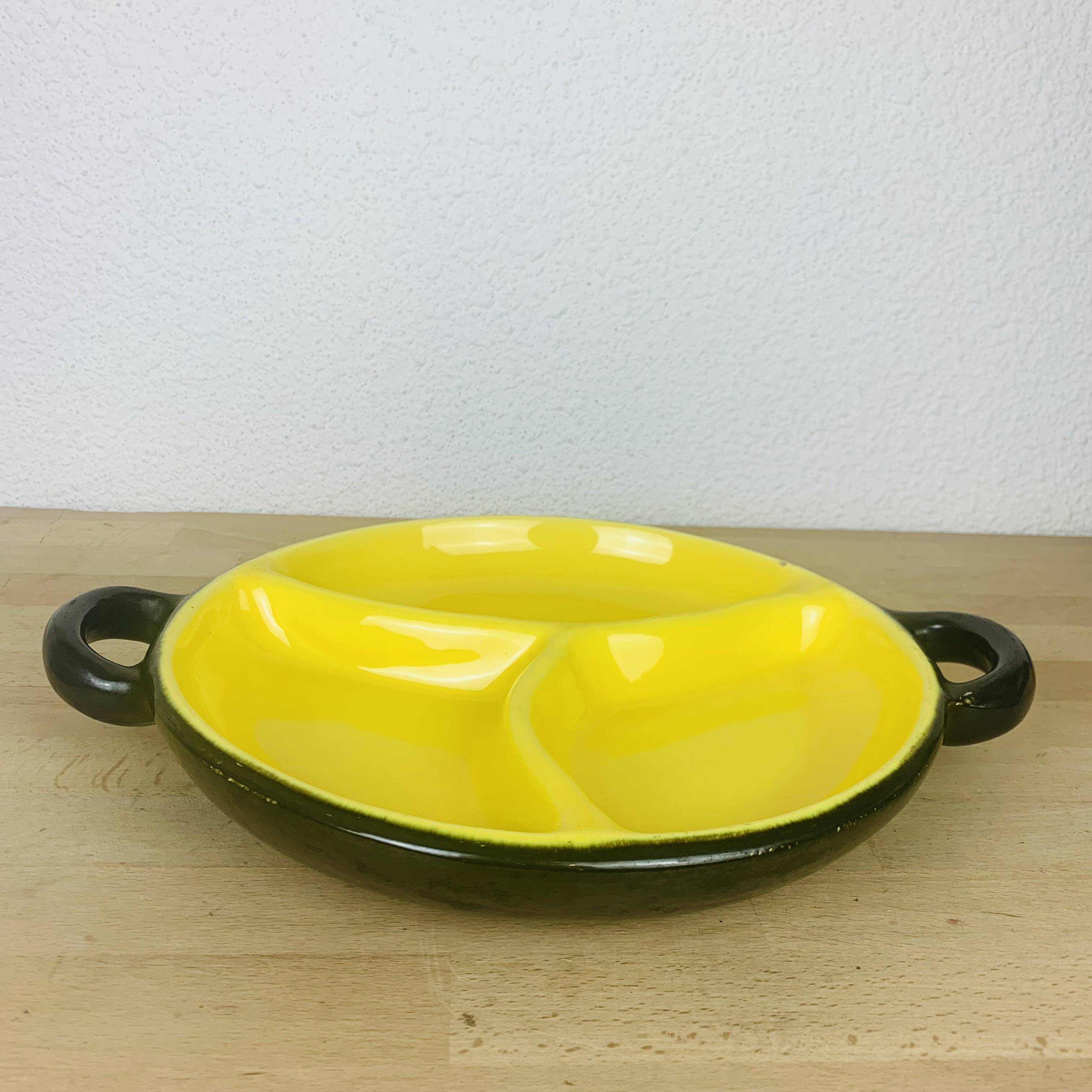 Round ceramic dish from the 50s, black and yellow