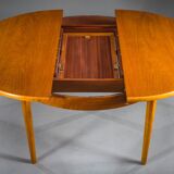 Round teak veneered extendable dining table from G-Plan, 1960s