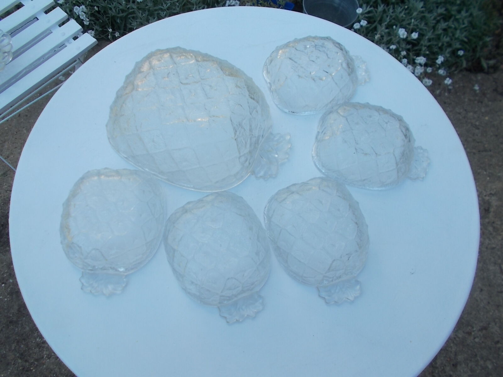 Pineapple fruit salad service