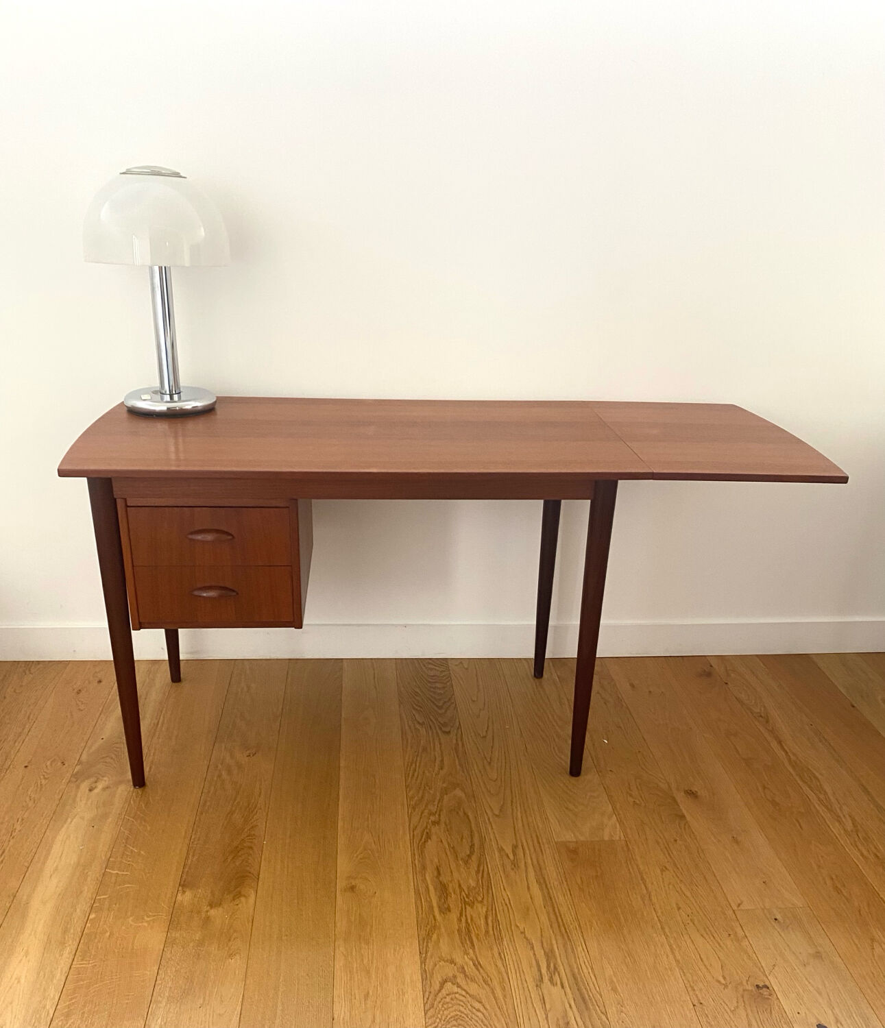 Bureau en teck de Edvard Valentinsen