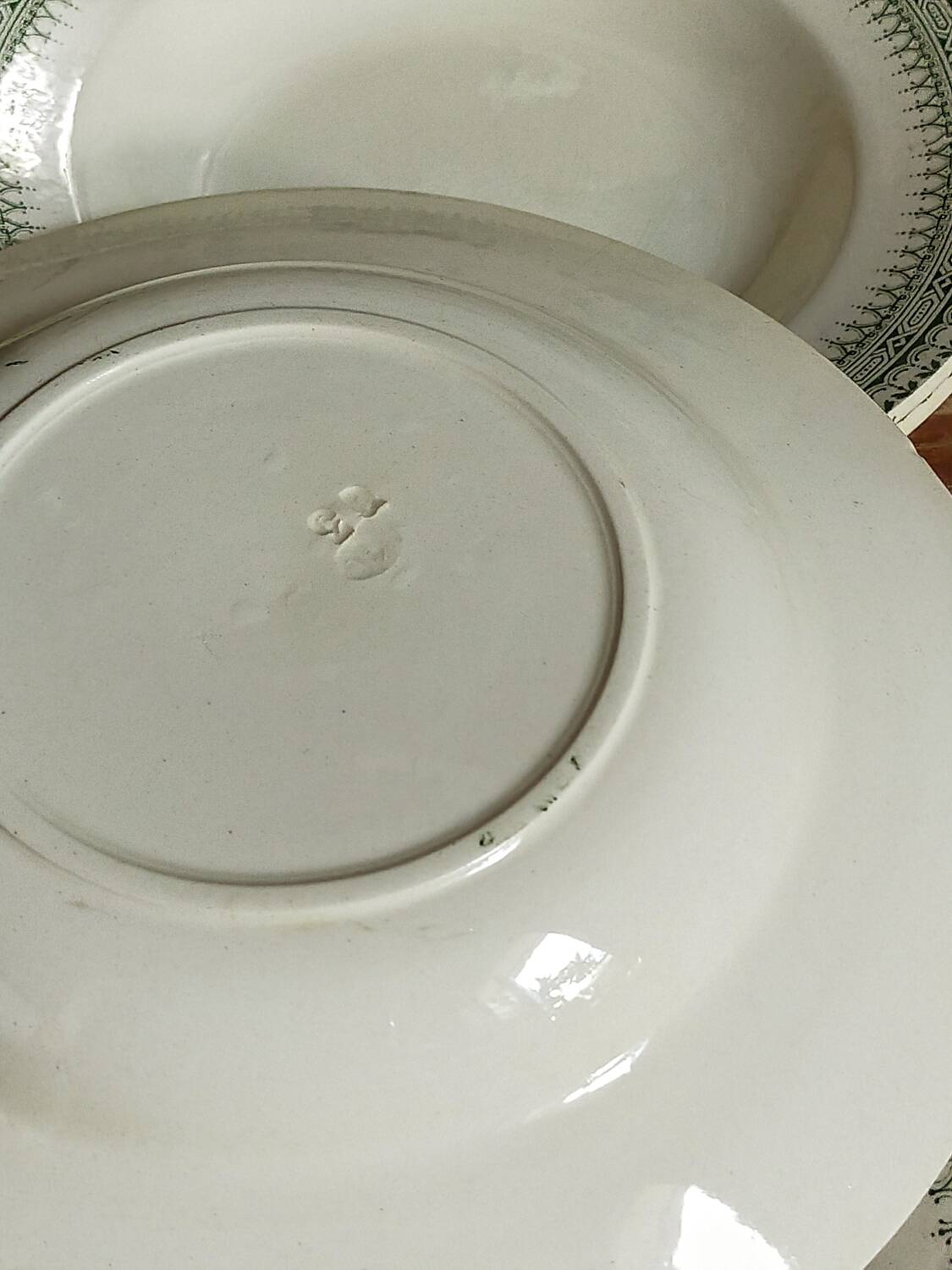 Five old plates Terre de fer from Choisy-Le-Roi HB and cie