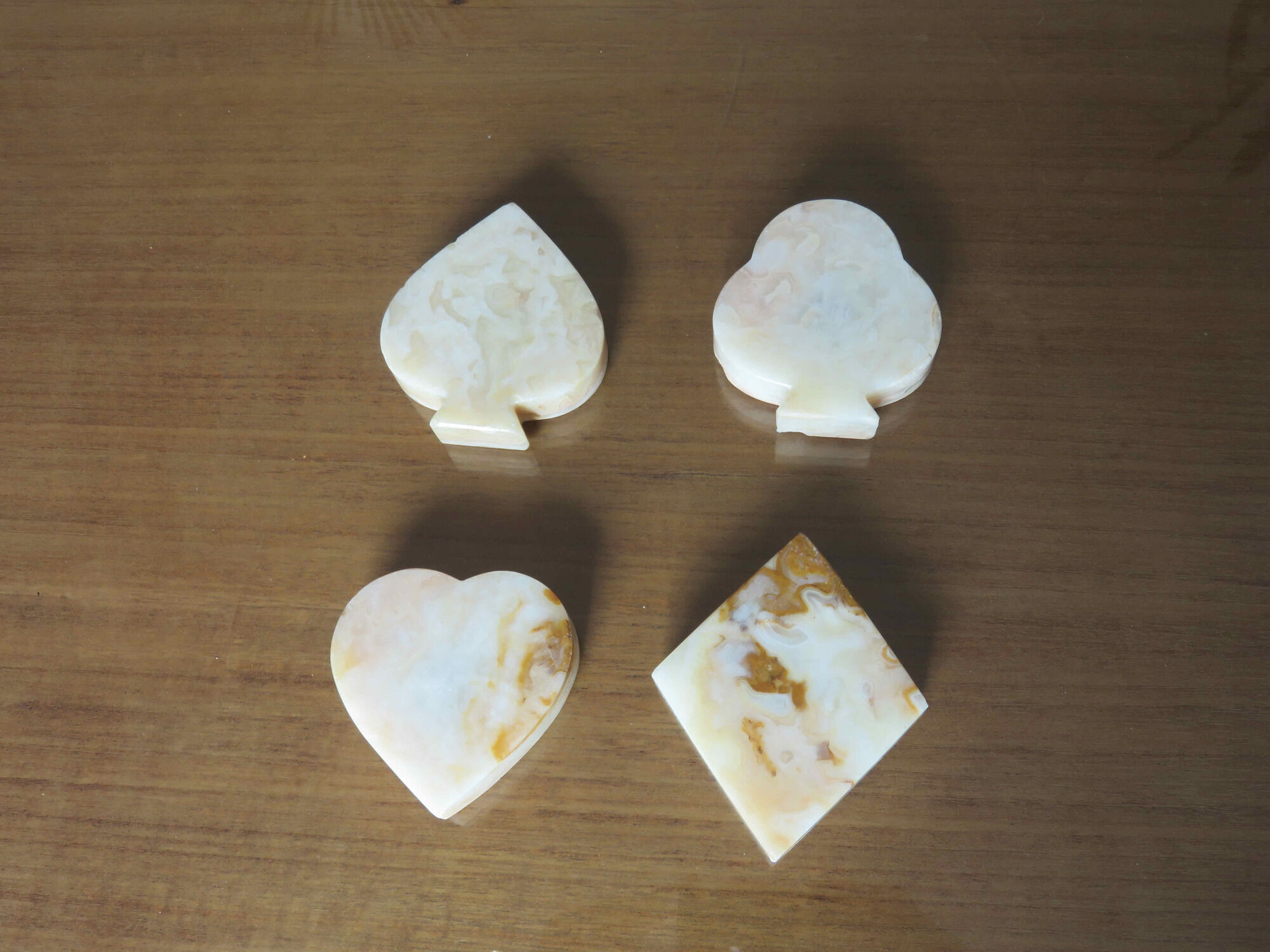Series of 4 ashtrays "card game" in alabaster 60s 70s