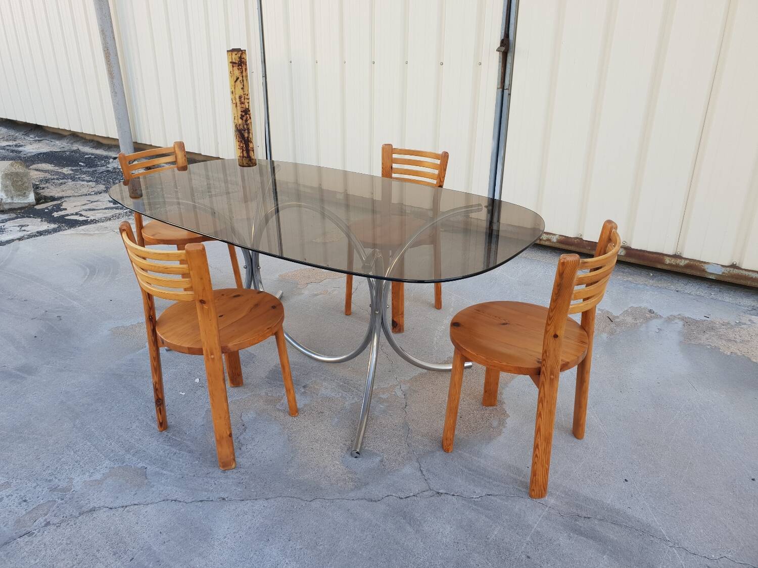 Dining room table 1970