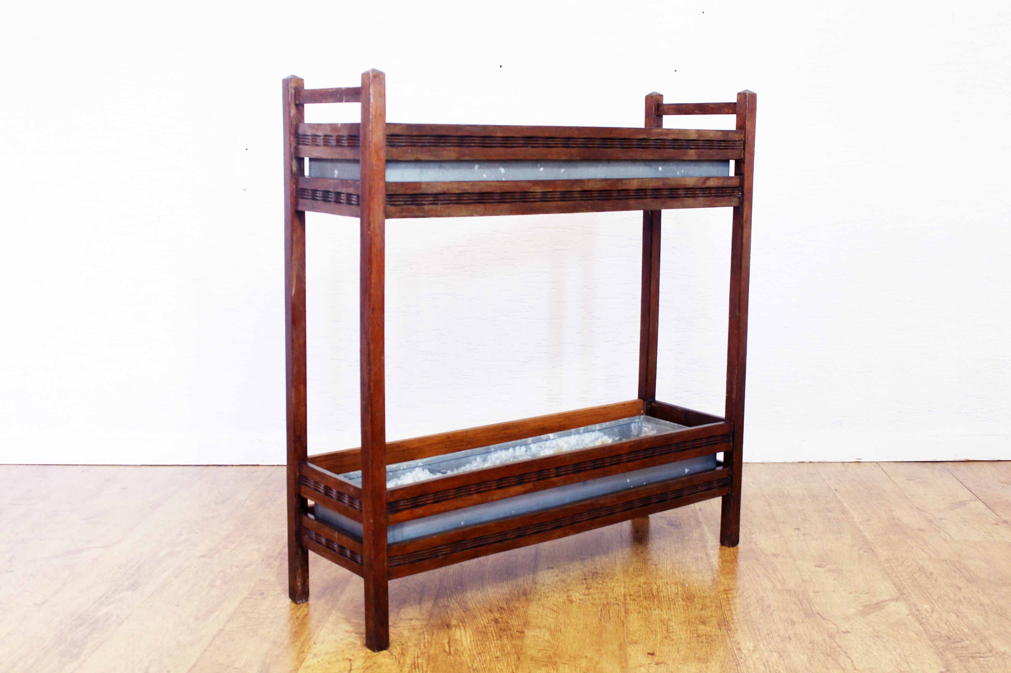 Solid wood and zinc planter