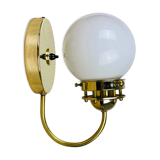 Brass wall lamp and opaline globe