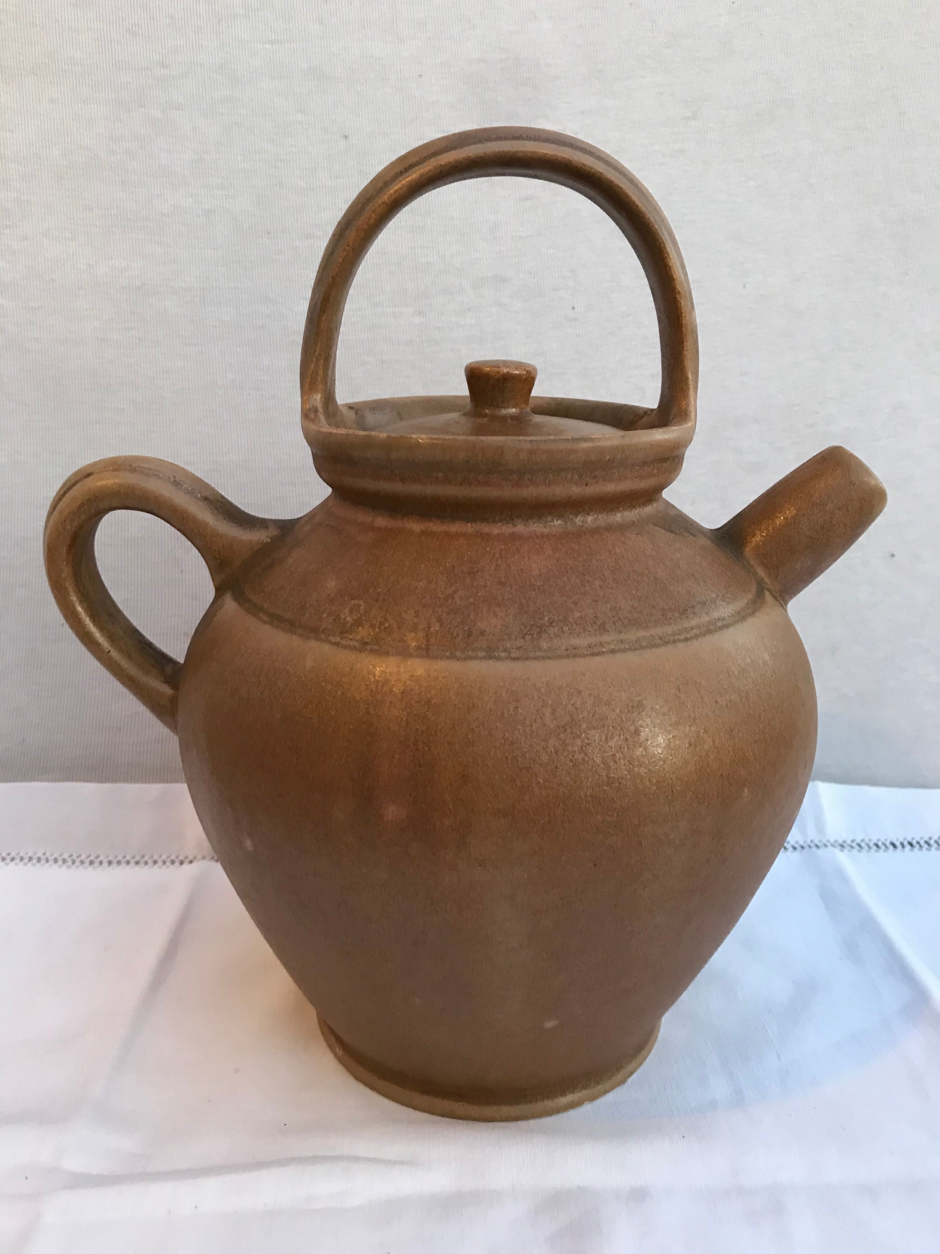 Former digoin goldstone teapot