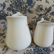 2 small vintage jugs