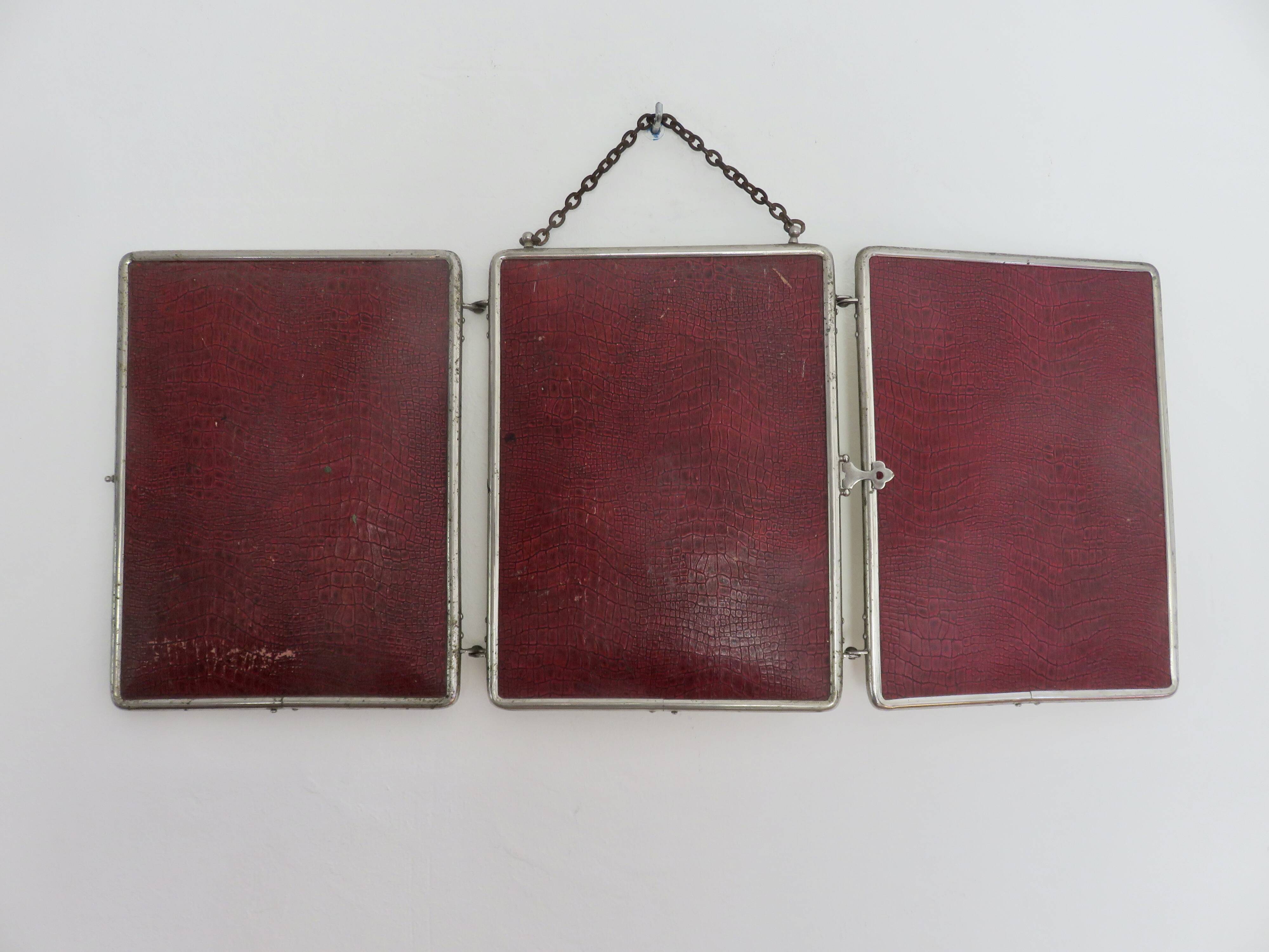 Miroir de barbier triptyque à chainette avec fermoir années 30 40