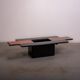 Table basse bar dissimulée, laque brillante et placage en loupe, vers 1980