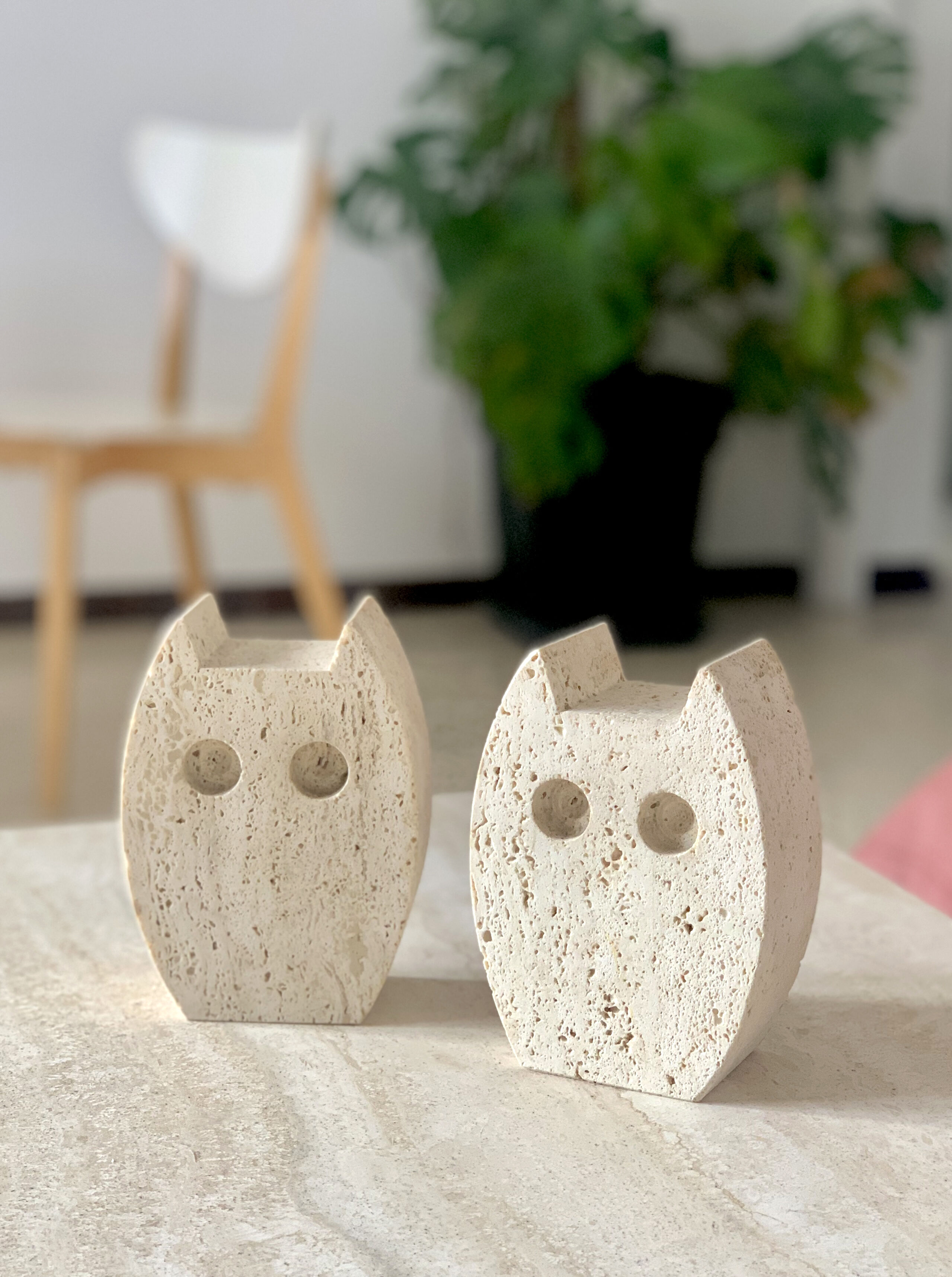 Pair of bookends or travertine sculptures by Fratelli Mannelli, 1970