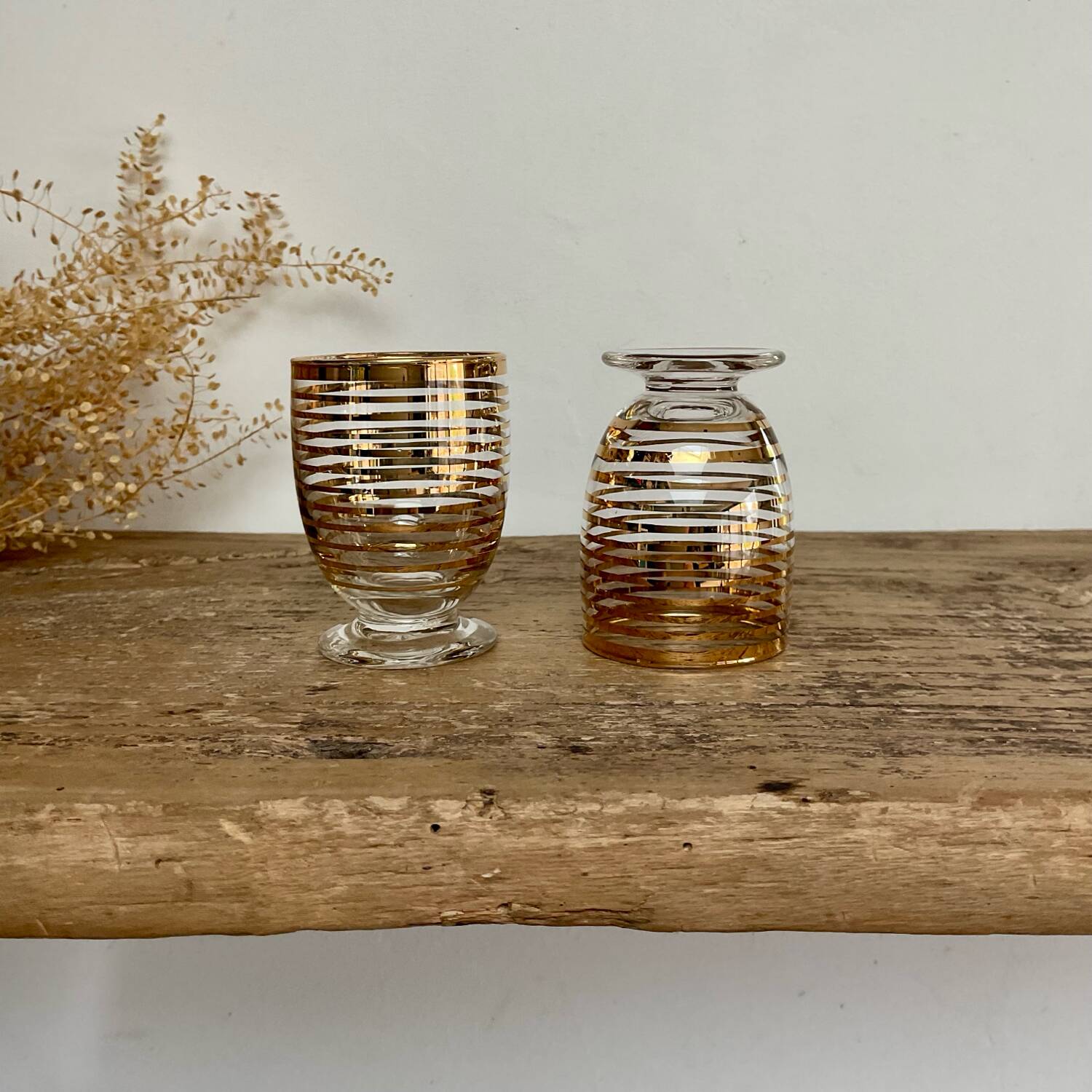 6 verres à liqueur dorés