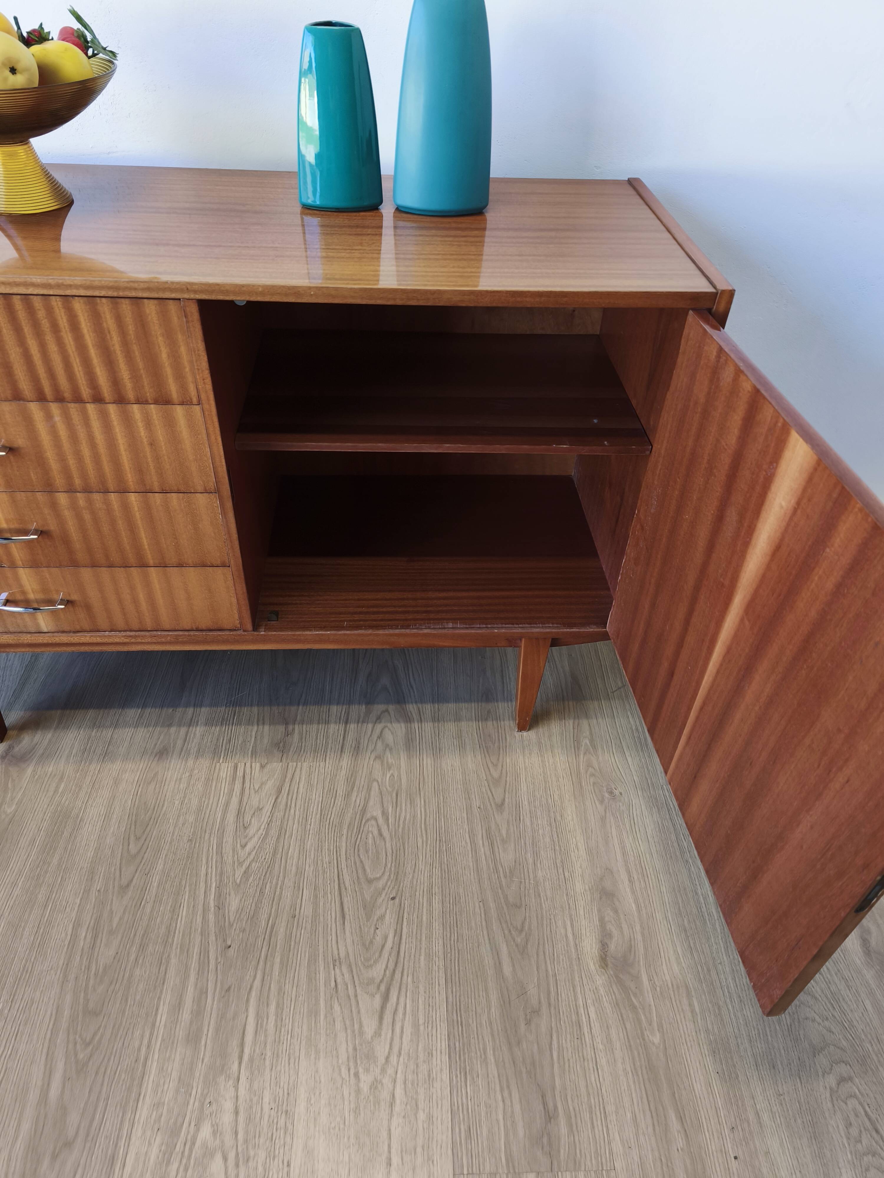 Modernist sideboard of the 1970.