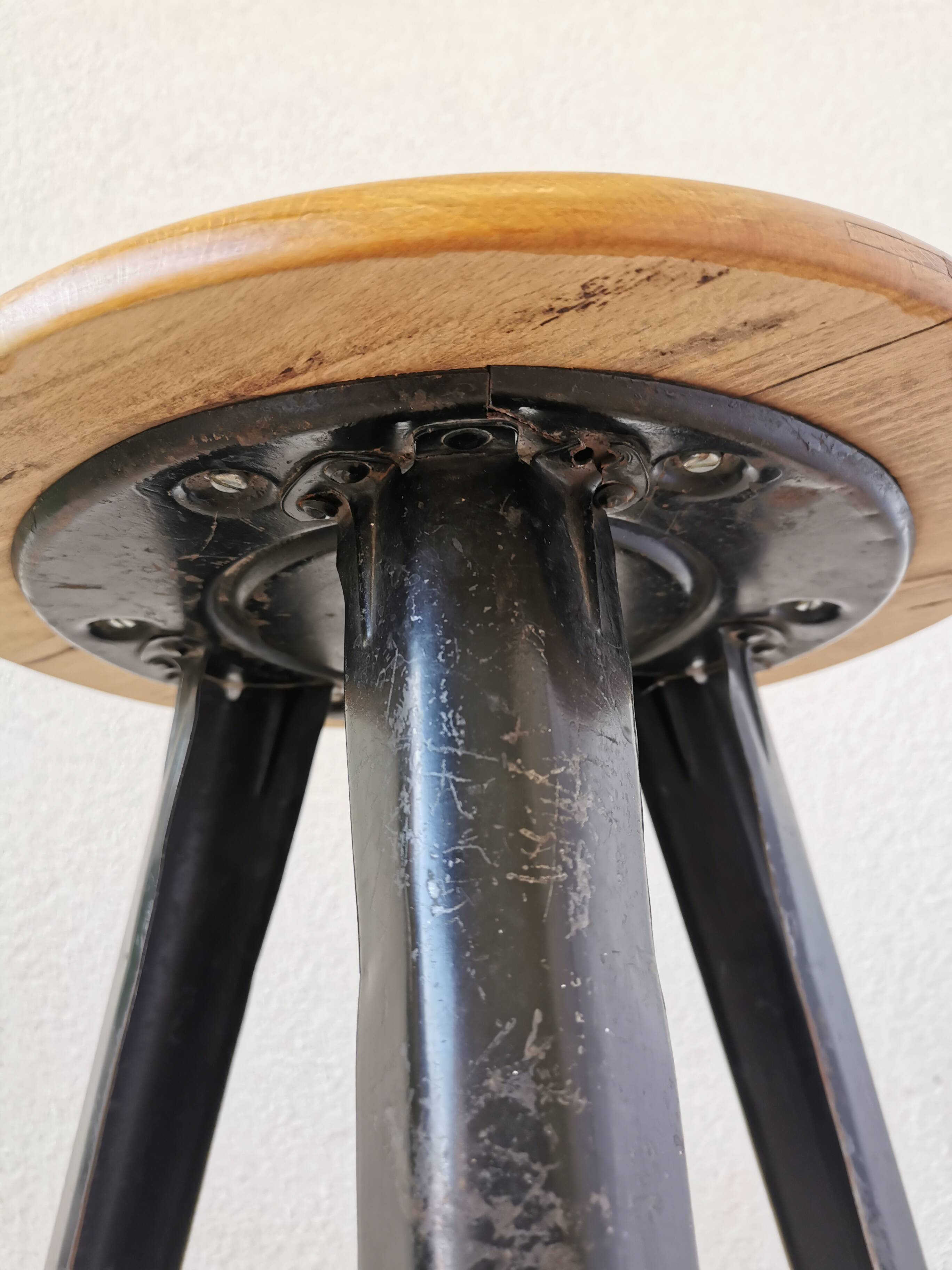 Tabouret de bar industriel vintage en bois et métal