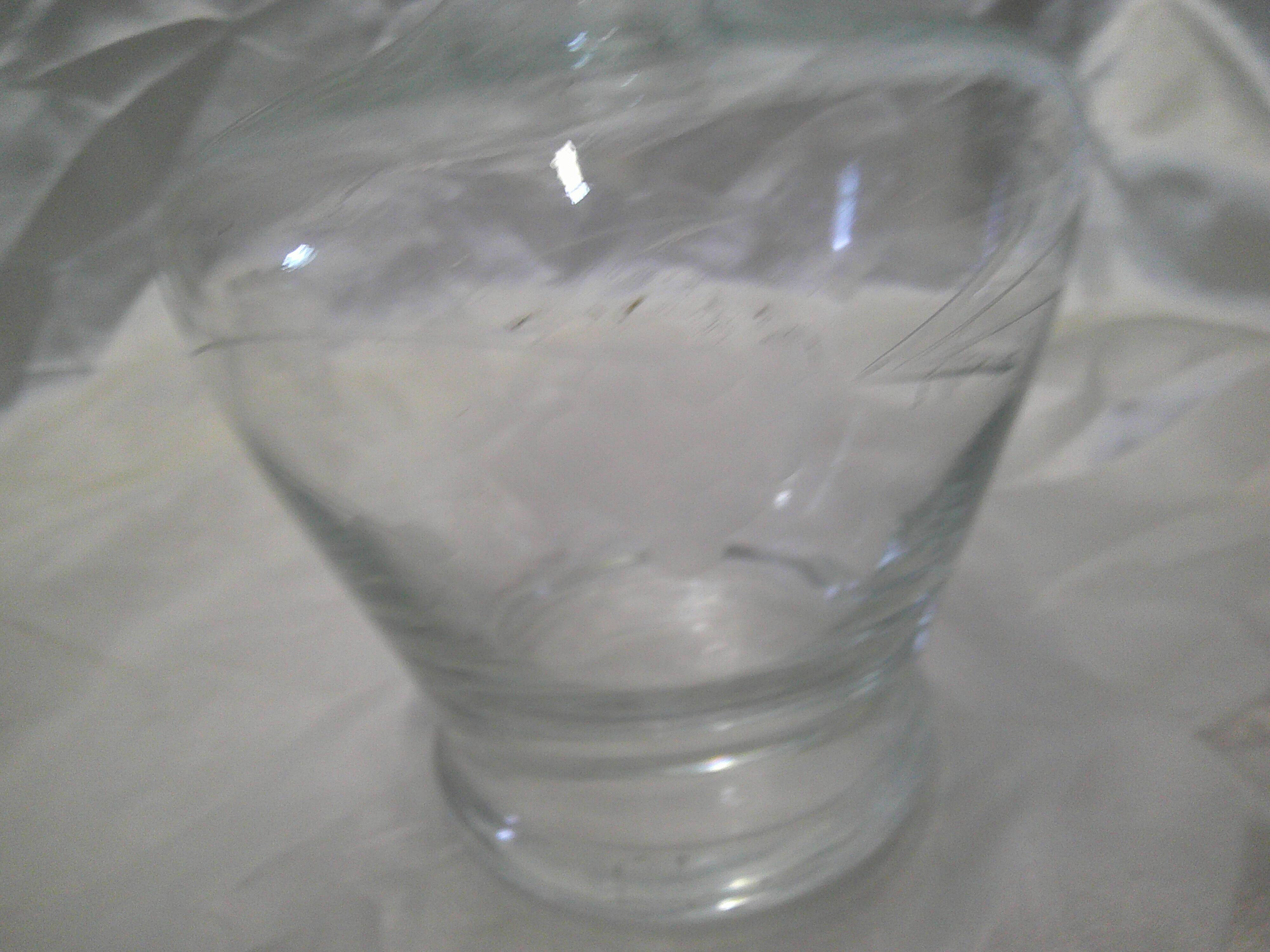 Carafe en verre gravé