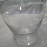 Carafe en verre gravé