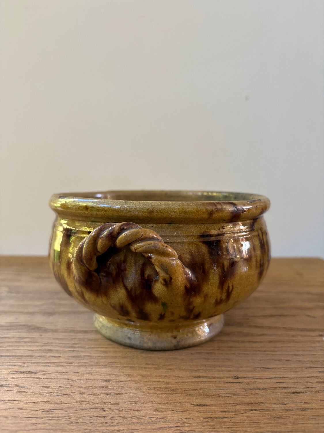 Cache pot en céramique vintage oreilles tressées