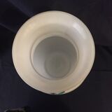 Vase en opaline blanche decor floral