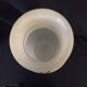 Vase en opaline blanche decor floral