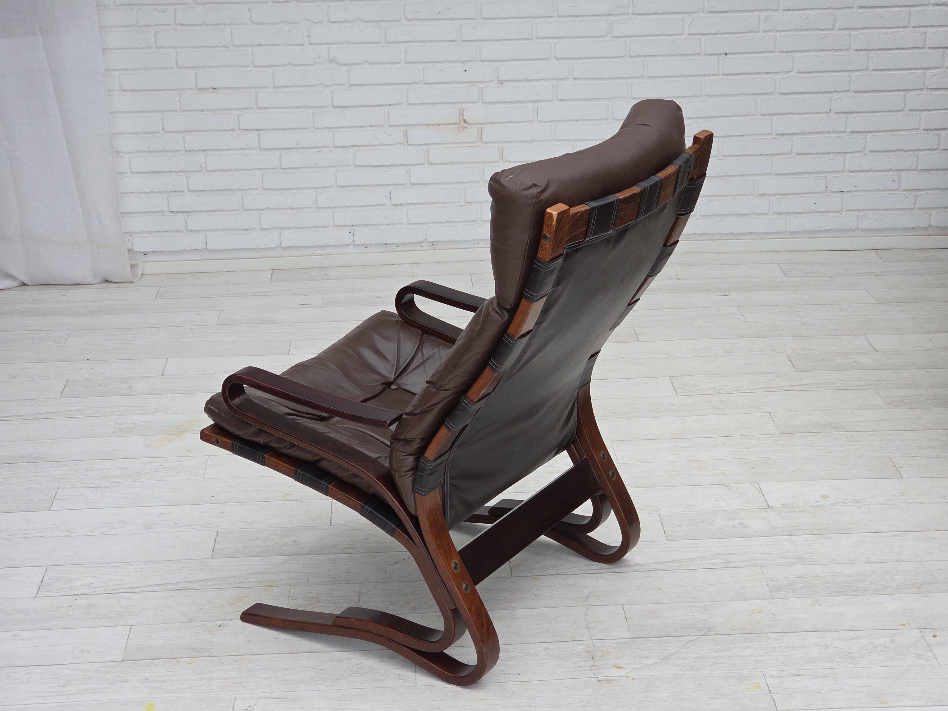 1970s, Norwegian design by Erde & Nordhal Solheim, chair, model "Kengu".