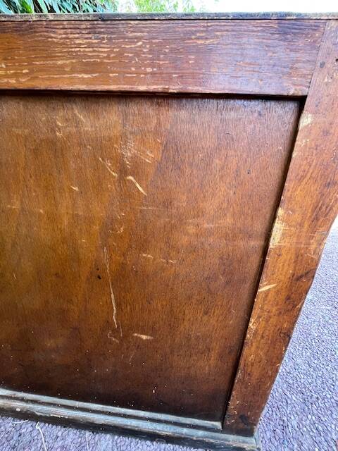 Cabinet - 4 drawer trade furniture with shell handles