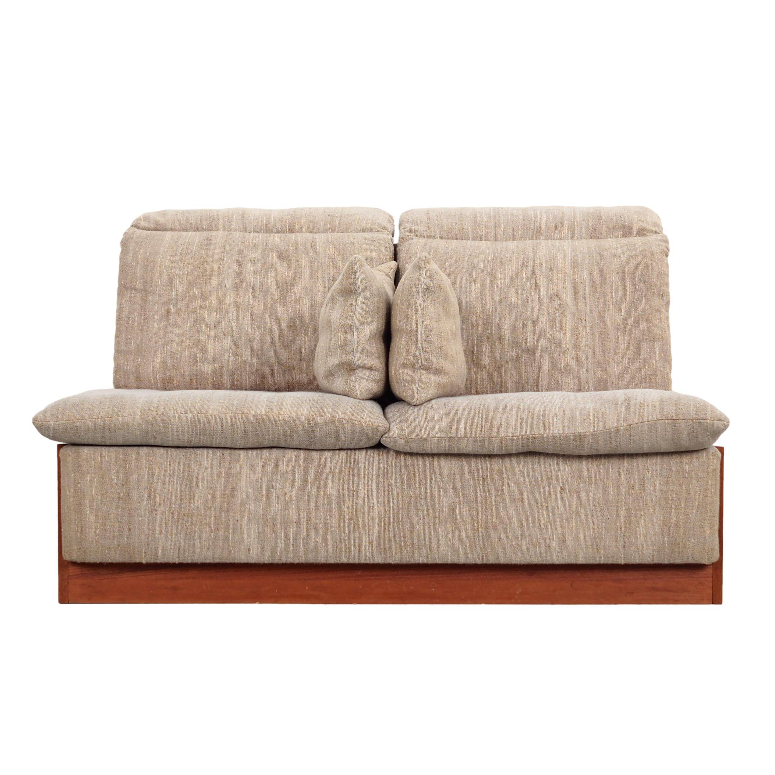 Canapé en teck, design danois, années 1970, production : Danemark