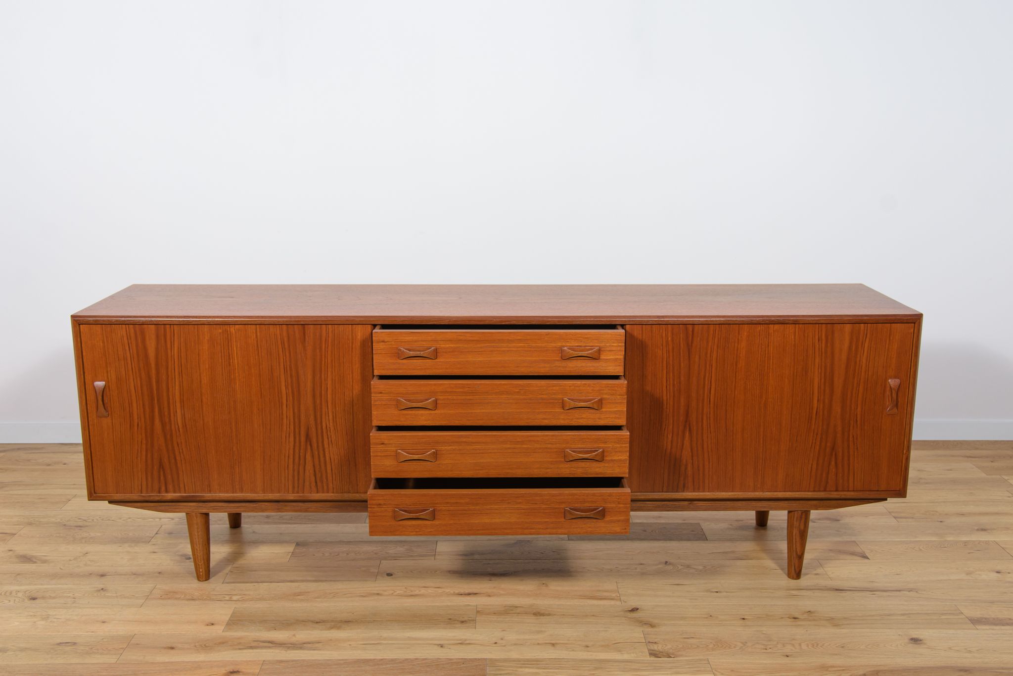 Enfilade en teck de Clausen & Son, années 1960