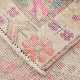4x7 Pale Red & Cream Vintage Rug, 132x215Cm