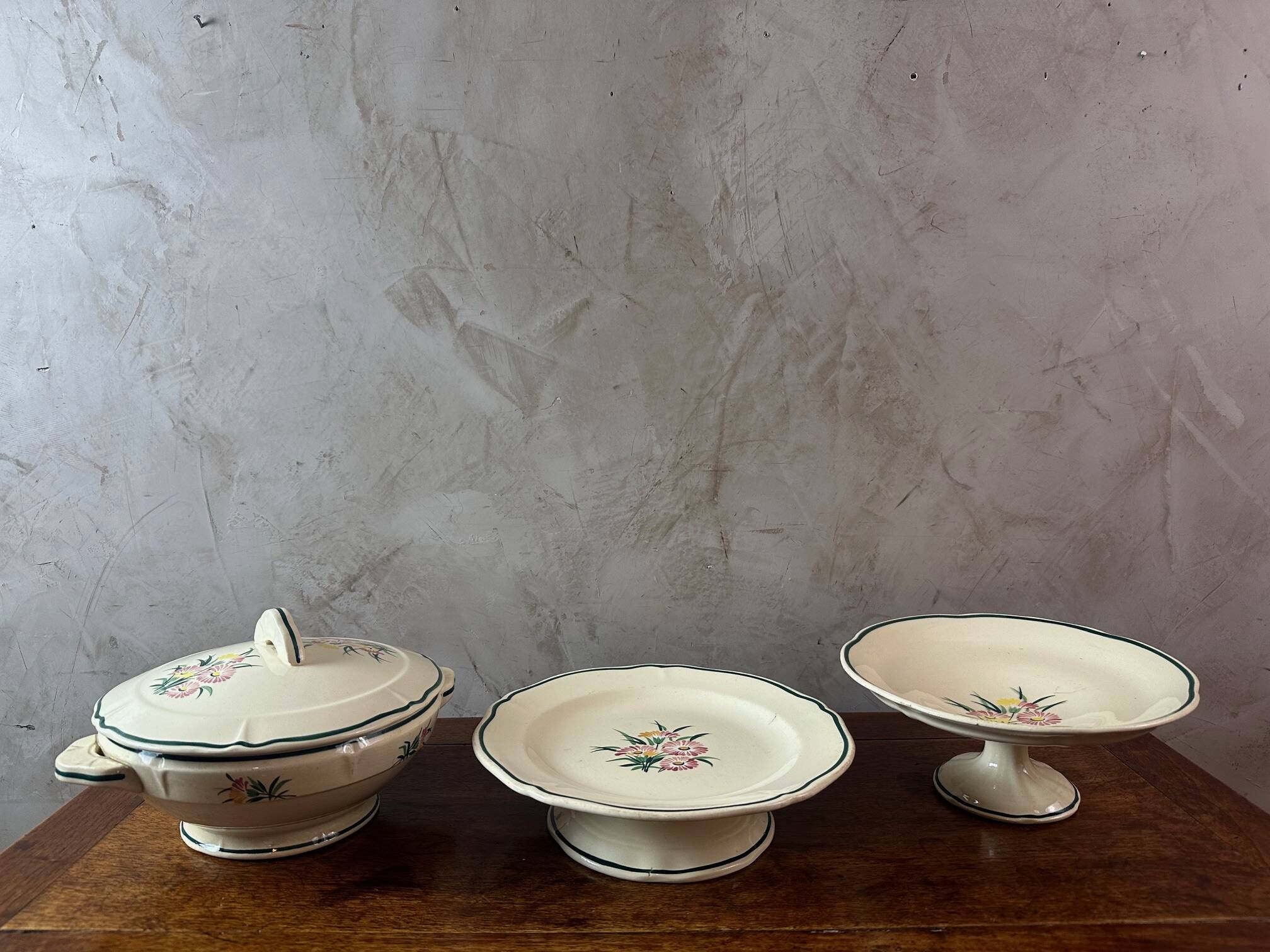 Hand painted Gien service