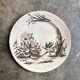 Assiette plate Tunstall en terre de fer anglaise marron et dorée, service "Amazon" vers 1880