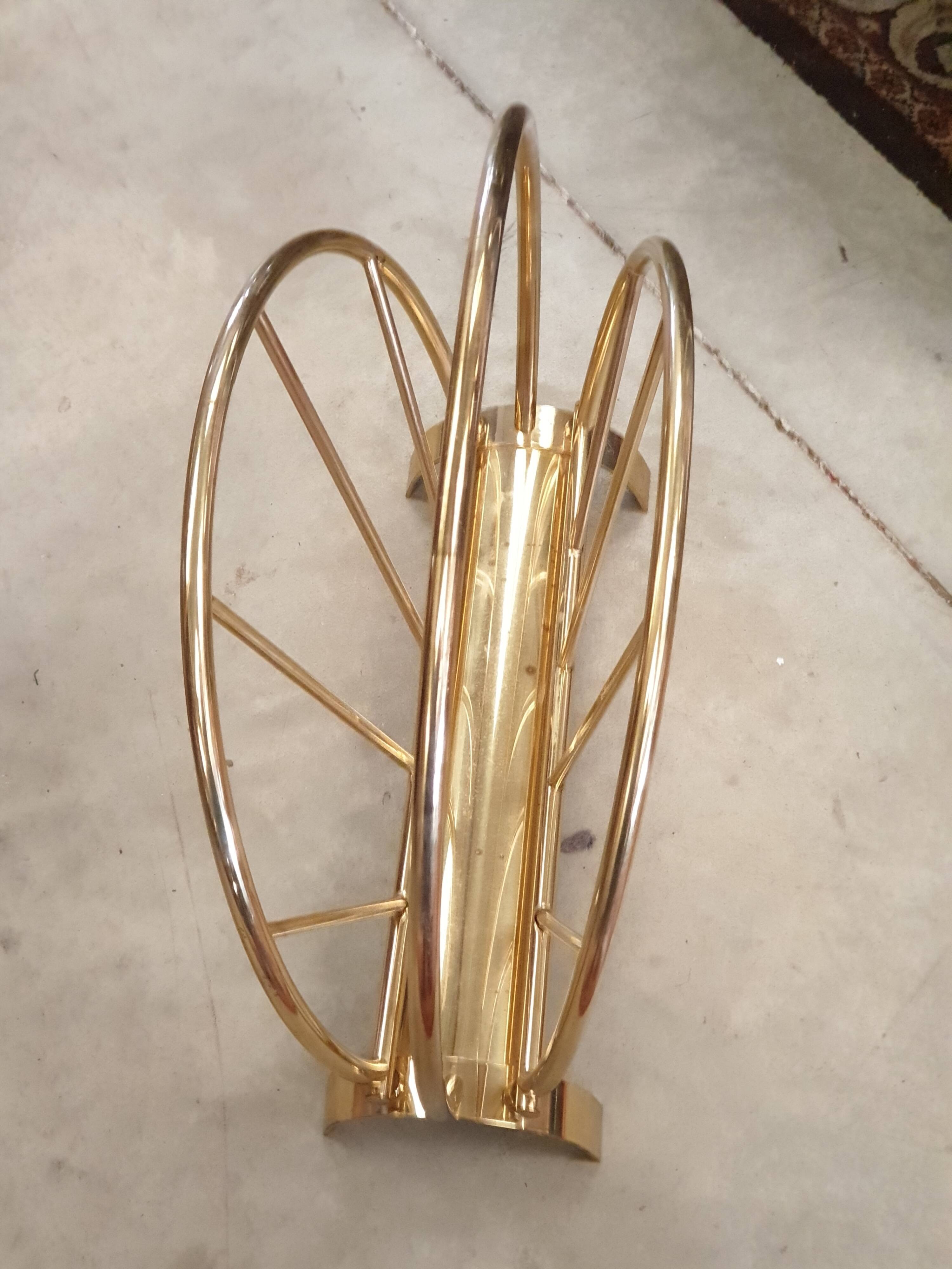 Magazine rack in brass